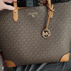 MK purse